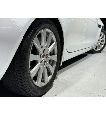 Jaguar XE 2016
