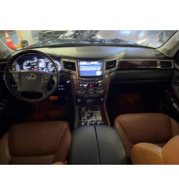 Lexus LX570 2015