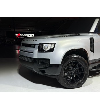 Land Rover Defender 2020