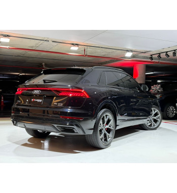 Audi Q8 55  2021