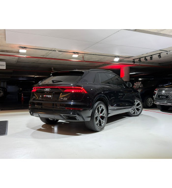 Audi Q8 55  2021