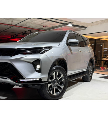 Toyota Fortuner SRV 2025