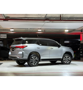 Toyota Fortuner SRV 2025