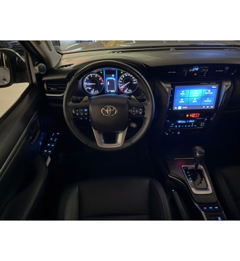 Toyota Fortuner SRV 2025