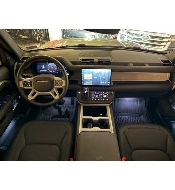 Land Rover Defender 110 2024