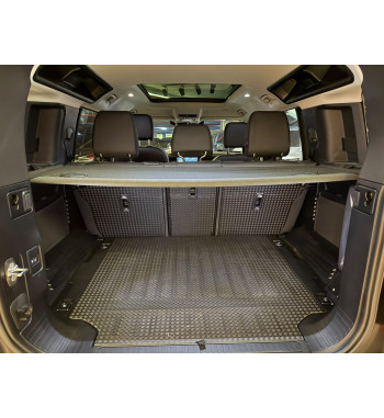 Land Rover Defender 110 2024