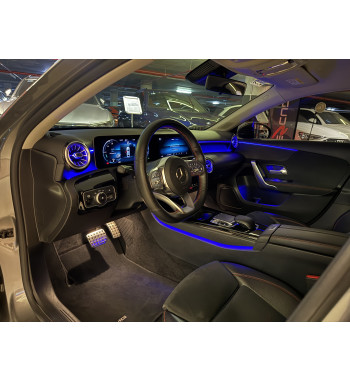 MERCEDES-BENZ A200 SEDÁN 2019
