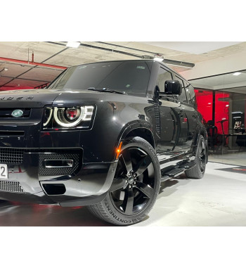Land Rover Defender 2024