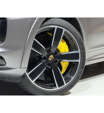 PORSCHE CAYENNE TURBO S E-HYBRID 2020