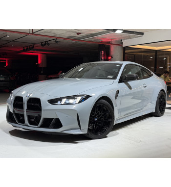 BMW M4 COMPETITION 2025