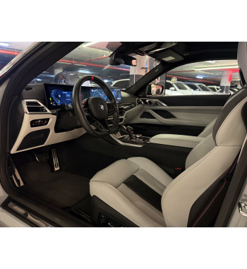 BMW M4 COMPETITION 2025