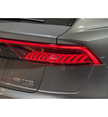 AUDI Q8 2021