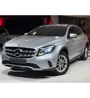 MERCEDES-BENZ GLA 180 2020