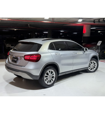 MERCEDES-BENZ GLA 180 2020