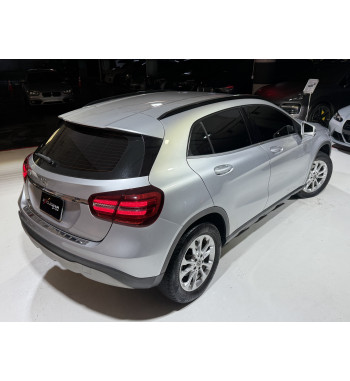 MERCEDES-BENZ GLA 180 2020