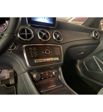 MERCEDES-BENZ GLA 180 2020