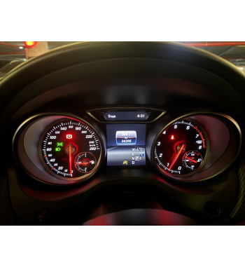 MERCEDES-BENZ GLA 180 2020