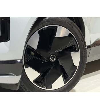 VOLVO EX30 2025
