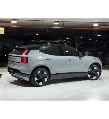 VOLVO EX30 2025