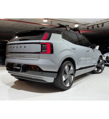 VOLVO EX30 2025