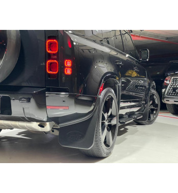 Land Rover Defender 2024