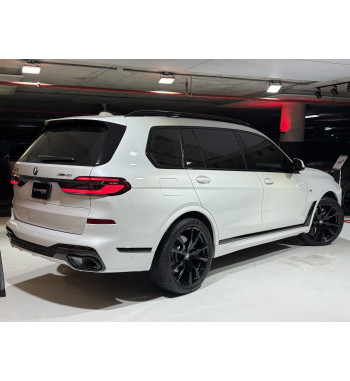 BMW X7 xDrive40i M SPORT 2025