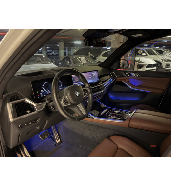 BMW X7 xDrive40i M SPORT 2025