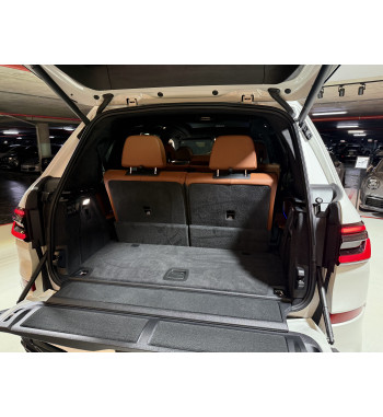 BMW X7 xDrive40i M SPORT 2025