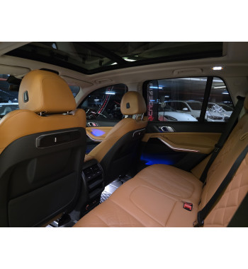 BMW X5 xDrive40i 2025