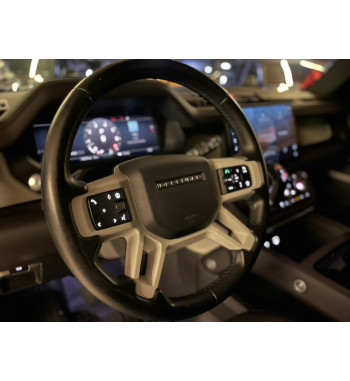 Land Rover Defender 2024