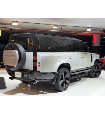 LAND ROVER DEFENDER 130 400PS X-DYNAMIC HSE 2026