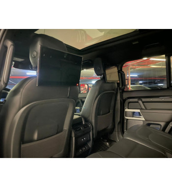 Land Rover Defender 2024