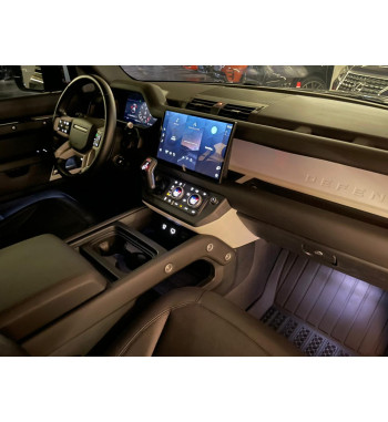 Land Rover Defender 2024