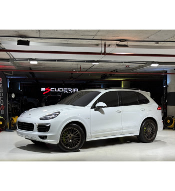 PORSCHE CAYENNE S E-HYBRID 2018