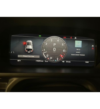 Land Rover Defender 2024