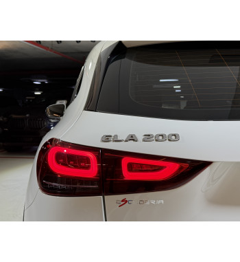 MERCEDES-BENZ GLA 200 2020