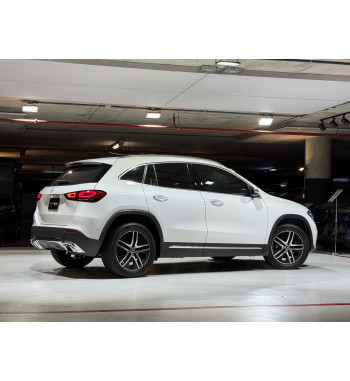 MERCEDES-BENZ GLA 200 2020