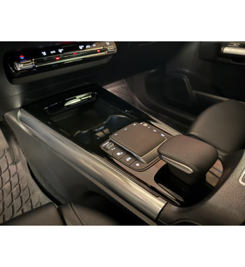 MERCEDES-BENZ GLA 200 2020
