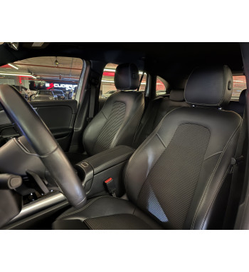 MERCEDES-BENZ GLA 200 2020