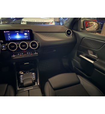 MERCEDES-BENZ GLA 200 2020