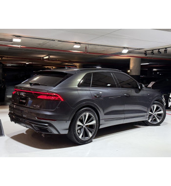 AUDI Q8 2019