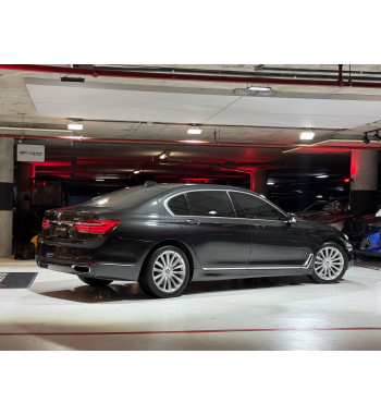 BMW 750Li 2018