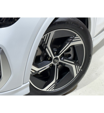 AUDI Q4 40 E-TRON 2026